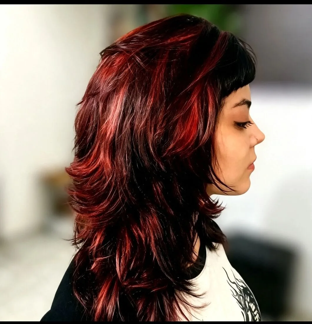 Coloração vermelha em cabelo feminino feita na Estética Hair7